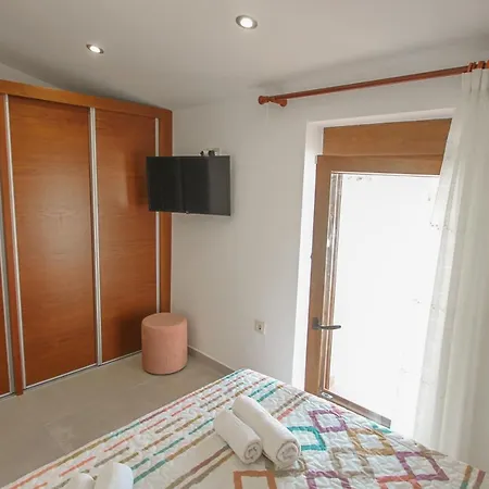 Rosalia - With Panoramic View And Private Pool In Teluda Villa